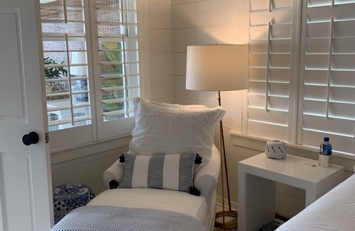 Panacea House | BEAUTIFULLY RESTORED BEACHFRONT COTTAGE ON SECLUDED ST. TERESA BEACH. SLEEPS 6!