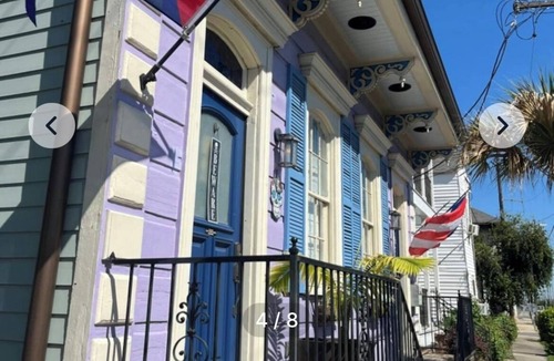 Tulane - Gravier House | bedroom and en suite bath in historic New Orleans home with pool & WiFi