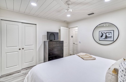 Inlet Beach Condo | BeeBy the Dunes l Gulf Views l Custom Wine Bar l Steps to Beach