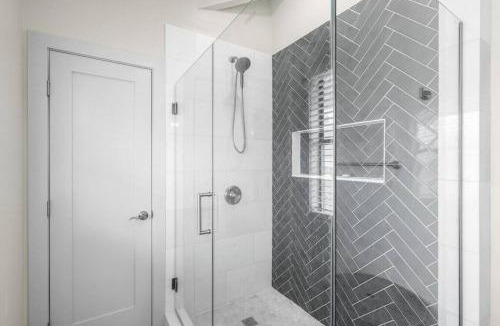 Santa Monica House | Belaire Bungalow Gated Beach Access