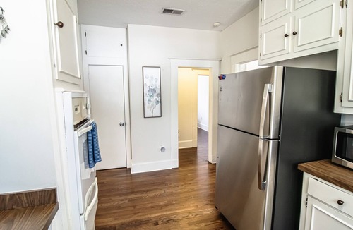 Greater Belhaven House | Belhaven Beauty 3BR/2BA Near Belhaven College & Med Center