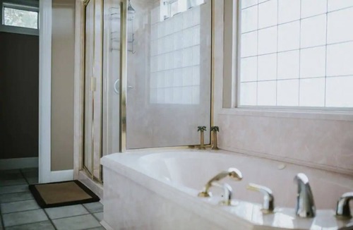 Union Church House | Bell Creek Lake Front Villa