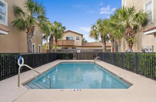Sunnyside House | Bella Costa 160- Sandy Feet Retreat