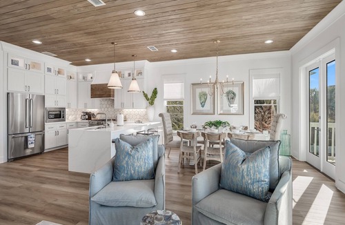 Holiday Isle House | Best Location, Serenity by the Shore, 3 min walk to 2PrivateBeaches+3Pools+3Spas