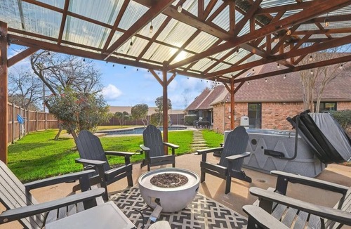 Northeast Carrollton House | Best of Carrollton - Luxury, Pool, Hot tub, Games