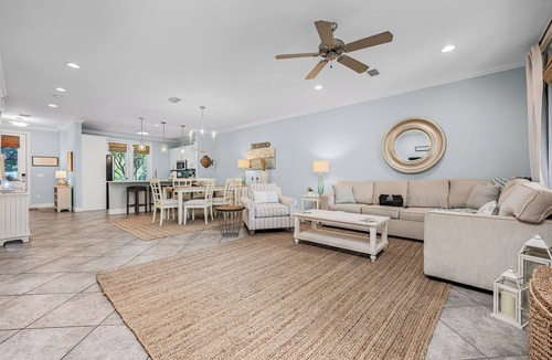 Gulf Place House | Best of Gulf Place at Your Doorstep Heated pools/Walk to Shops/Restaurants
