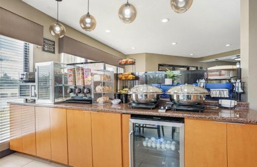 Pearl Hotel | Best Western Airport Inn