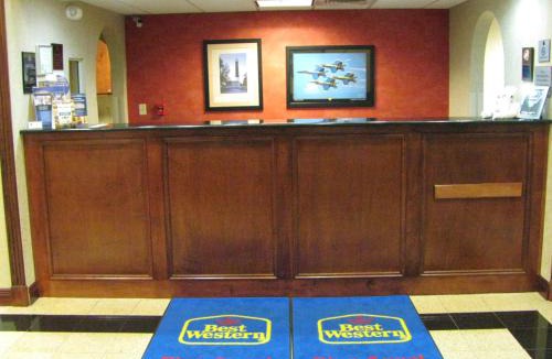 Pine Forest Hotel | Best Western Plus Blue Angel Inn