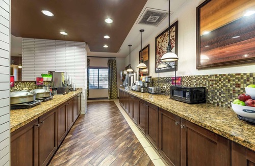 Tupelo Hotel | Best Western Plus Tupelo Inn & Suites