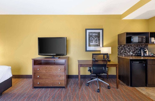 Tupelo Hotel | Best Western Plus Tupelo Inn & Suites