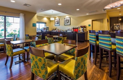 Hattiesburg Hotel | Best Western Plus University Inn