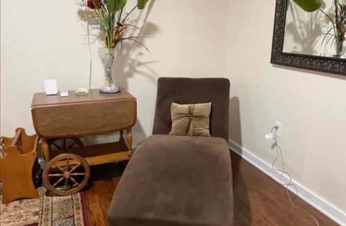 Tyler House | BestStays@Queen Bee Cozy for couples and small families