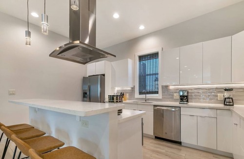 Mid-City House | Bienville Villas: Brand New 4BR