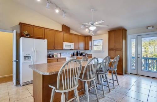 Plantation House | BIG BLUE SEA offers you the best gulf views from the screened porch!