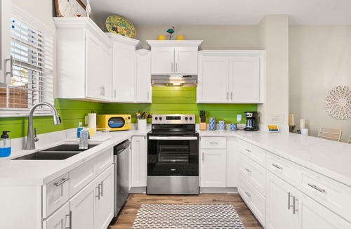 Lake Charles House | Big Fam Lodge Townhomes - Near Casinos & Golf - Sleeps 24