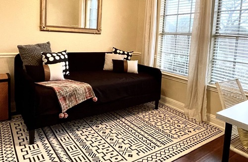 Garland House | BIGgroup, King Beds, BoardGames, 3 Mins to Mall, Natatorium, Near Highways
