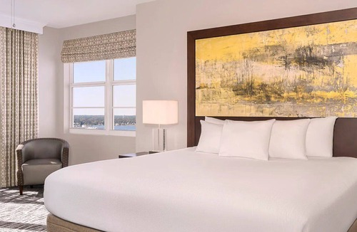 Surfside Historic District Condo | Bike Octoberfest 2024 Cozy 1-bedroom condo in fabulous Daytona Beach
