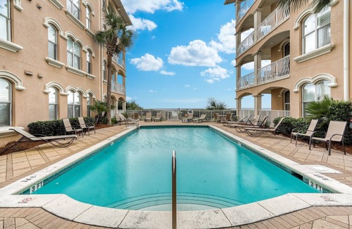Seacrest Condo | Bikes, Beach, and Breathtaking Views! Beachfront Comfort Where Memories Are Made
