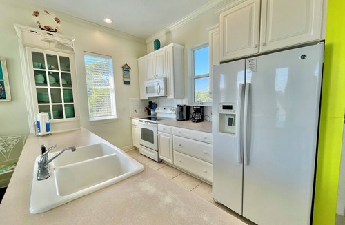 Treasure Beach Village House | Bikinis and Martinis - St. George Island