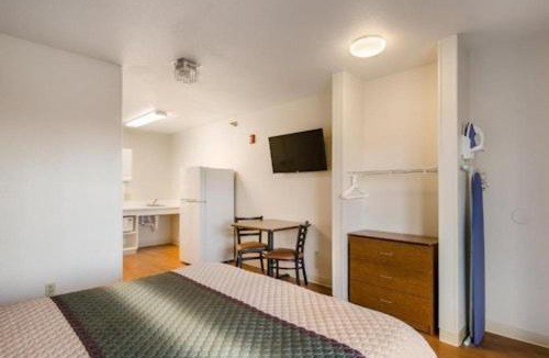 Sulphur Hotel | Birch Hill Suites Extended Stay Lake Charles - Sulphur