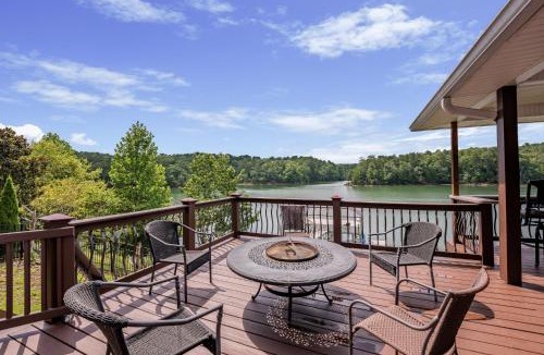 Houston House | Blessings Family Lodge- Amazing Sunsets, Amazing Views!