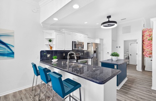 Fort Myers House | Blu Breeze, Social Media moments, Volleyball court, 4 BD, Largest Canal front.