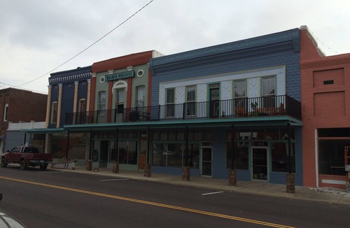 Water Valley Apartment | Blu-Buck Mercantile Hotel Apt. A