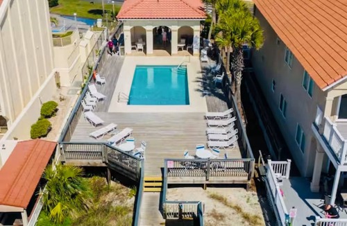 Hollywood Beach House | Blu-Skye Sandy Shenanigans- Beautiful 4 bedroom/4 bath PCB Exclusive West End