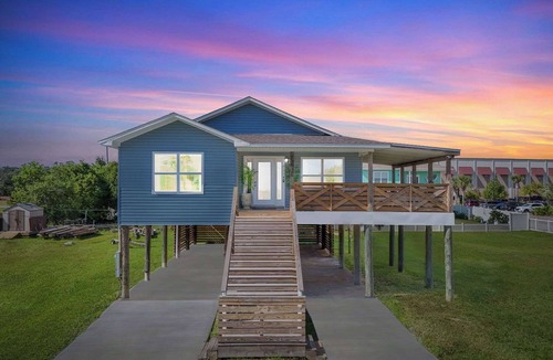 Southwind House | Blue Beak Bungalow Su
