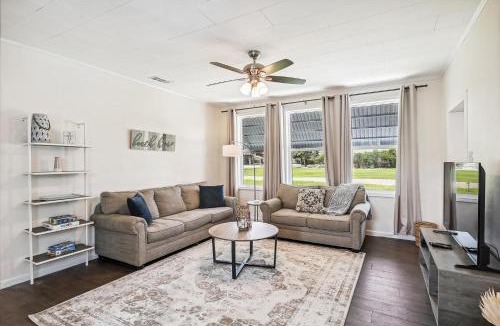 Bunkers Cove House | Blue Cove Retreat - 3 Bedroom wPrivate Pool. Sleeps 6. Quiet Community Close to Fishing Marinas.
