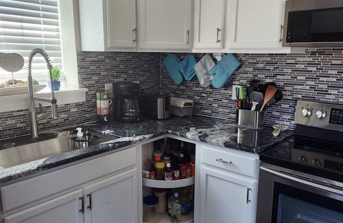 Gulf Breeze Cottage | Blue Heron Cottage – Cozy Family Retreat