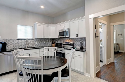 McKinney House | Blue Horizon Retreat- Near Downtown McKinney