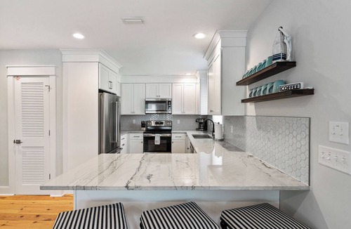 Lakeside at Blue Mountain Beach House | Blue Mountain Beach | Private Pool | 5 Bikes | Pet-Friendly
