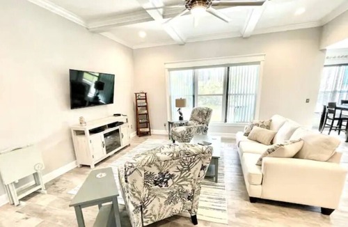 Carrabelle House | Blue Pelican Entire House (NEW) Weekly Rental