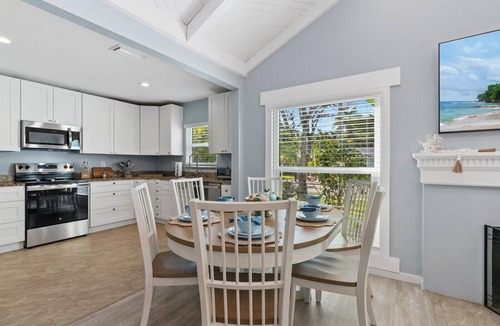 River District House | Blue Tide Bungalow