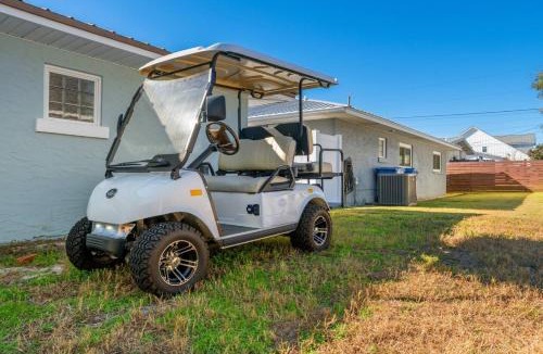 Riviera Beach House | Blue Tide Hideaway - Golf Cart, Sznl Hot Tub, Pets OK, FREE Daily Activities, & More!