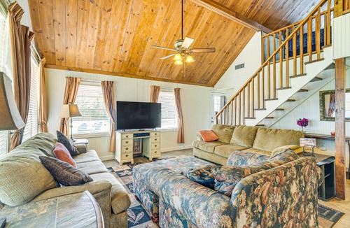 Negreet House | Boat & Swim: Lakefront Toledo Bend Retreat!