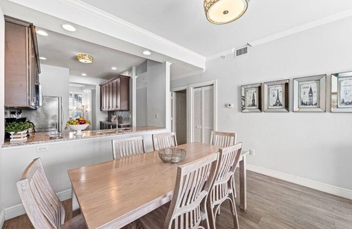 Naples Condo | Bologna, Recently Remodeled Elegant First Floor 2BR Condo with Lake & Golf Views at Green Links, Lely Resort. Access to Pool, Hot Tub, Tennis Courts, and Golf Courses. Near Naples Beaches & Downtown!