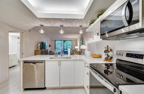 Bonita Bay Apartment | Bonita Springs Condo with Community Pool!