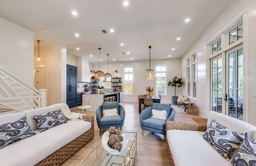 Forest District House | Book a Fall Getaway Today! 6 Passenger Low-Speed Vehicle! High End Furnishings! 5 Bikes!