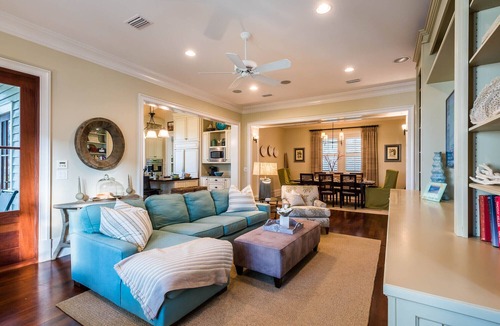 Cottage District House | Book Now for Fall Stays! Cottage District, Rooftop Deck, Lake Views, Carriage House!