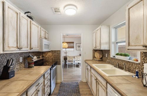 Kiska Beach House | Book now for August! Golf Cart Included! Private Pool! 2 Blocks to Beach!