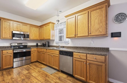 Fort Morgan Cottage | Book Now to Create Lasting Memories! ~ Beach Nearby ~ 2 Pools in the complex!