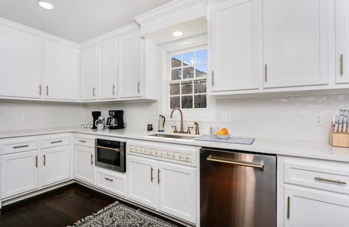 Natchez House | Borum House | 3/2.5, Full Kitchen, Heart of Downtown Natchez