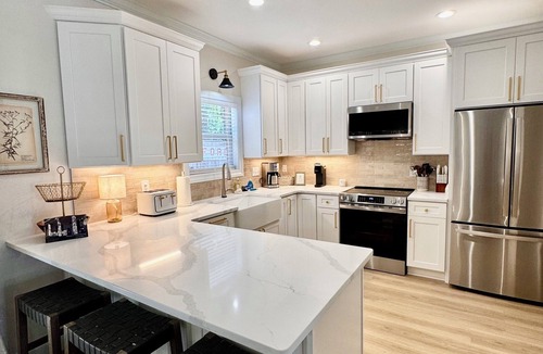 Oxford House | Boutique Oxford Townhouse 1 Mile to Ole Miss & The Square Sleeps 8
