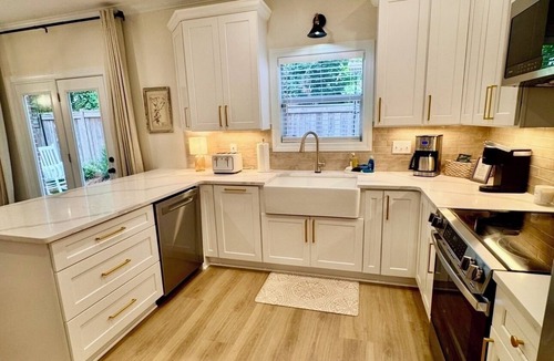 Oxford House | Boutique Oxford Townhouse 1 Mile to Ole Miss & The Square Sleeps 8