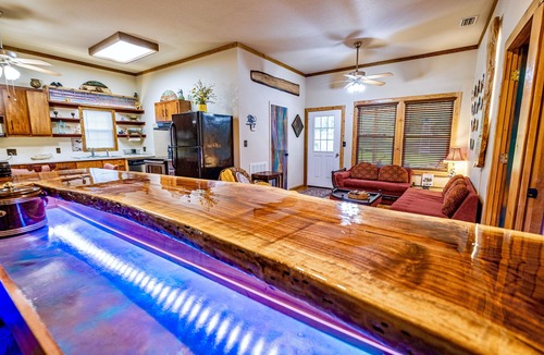 Loxley House | Boutique resort,1-4 adults, hot tub/pool/guest house