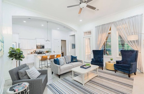 Lafayette House | Brand New Centrally Located In Lafayette