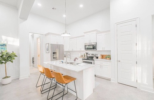 Lafayette House | Brand New Centrally Located In Lafayette