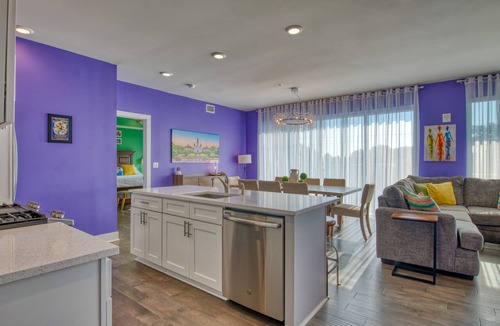 New Orleans Apartment | *BRAND NEW LISTING* Penthouse of NOLA Near FrenchQtr-Sleeps 6